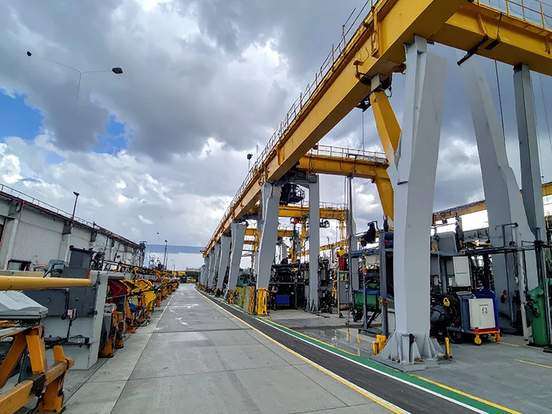 Warehouse Cranes